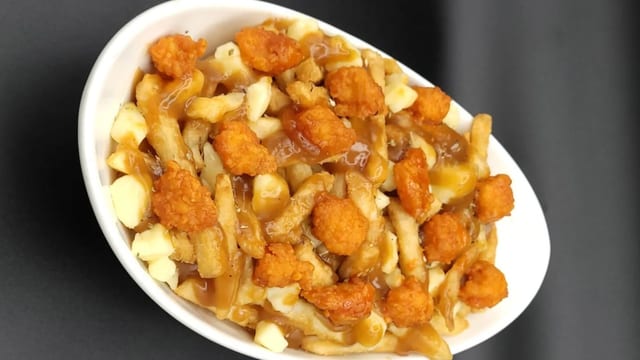 Texas Buffalo Chicken Poutine.
