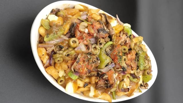 Veggie Me Up Poutine.